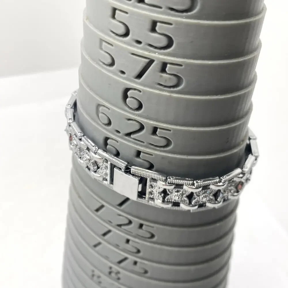 Silver Womens Black Dial Silver Fashion Watch Works New Battery